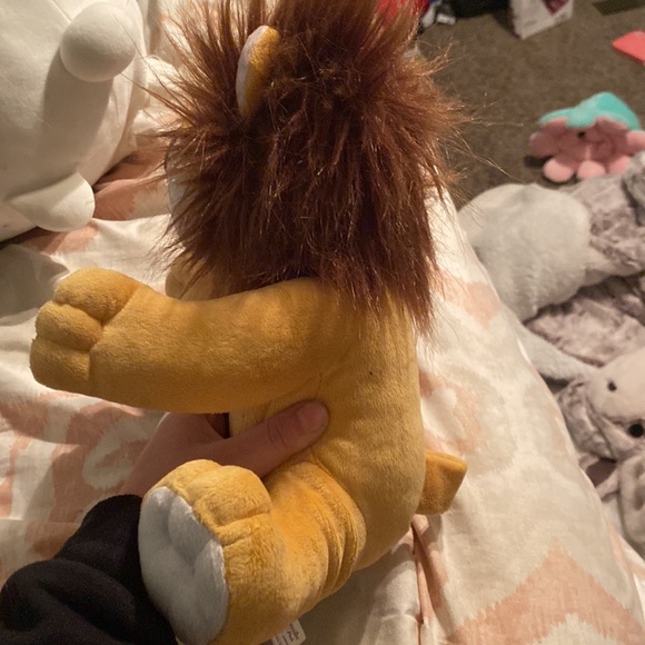 A lions stuffed animal - Picture 2 of 4